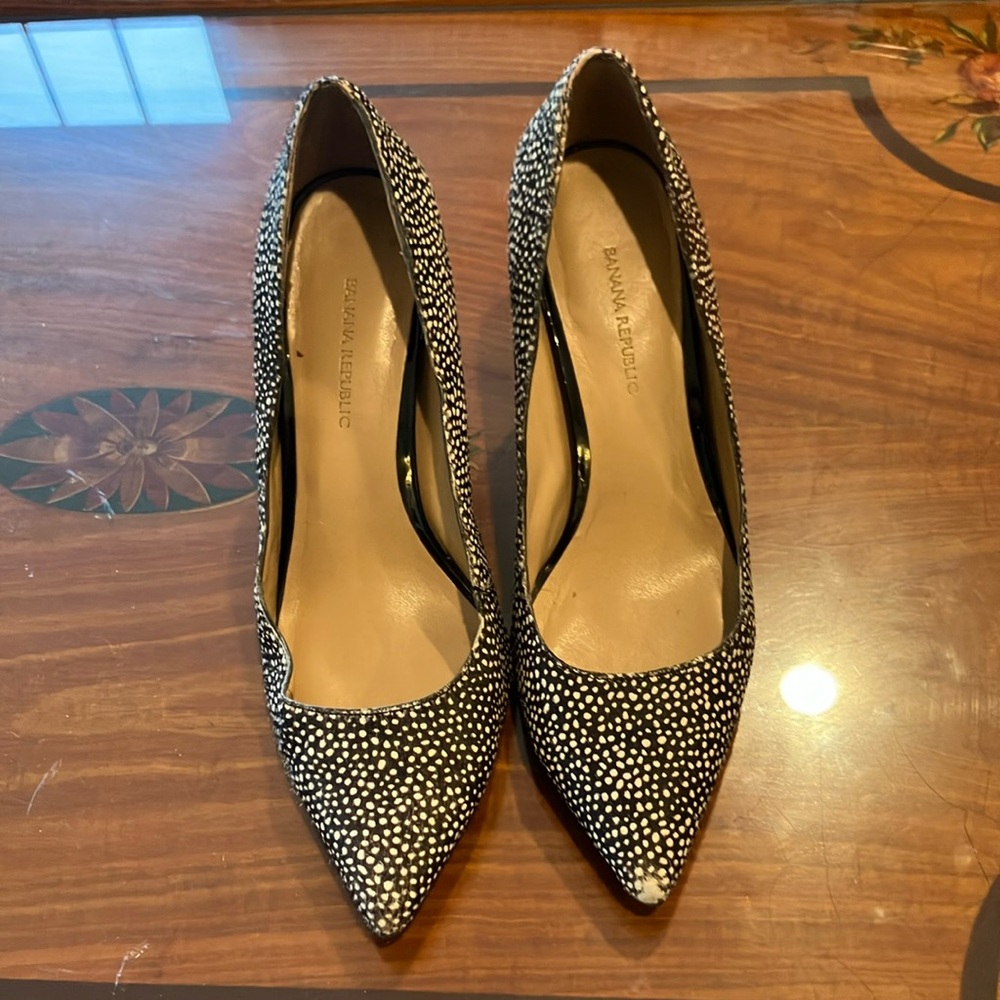 Banana Republic Black and White Women's Shoes